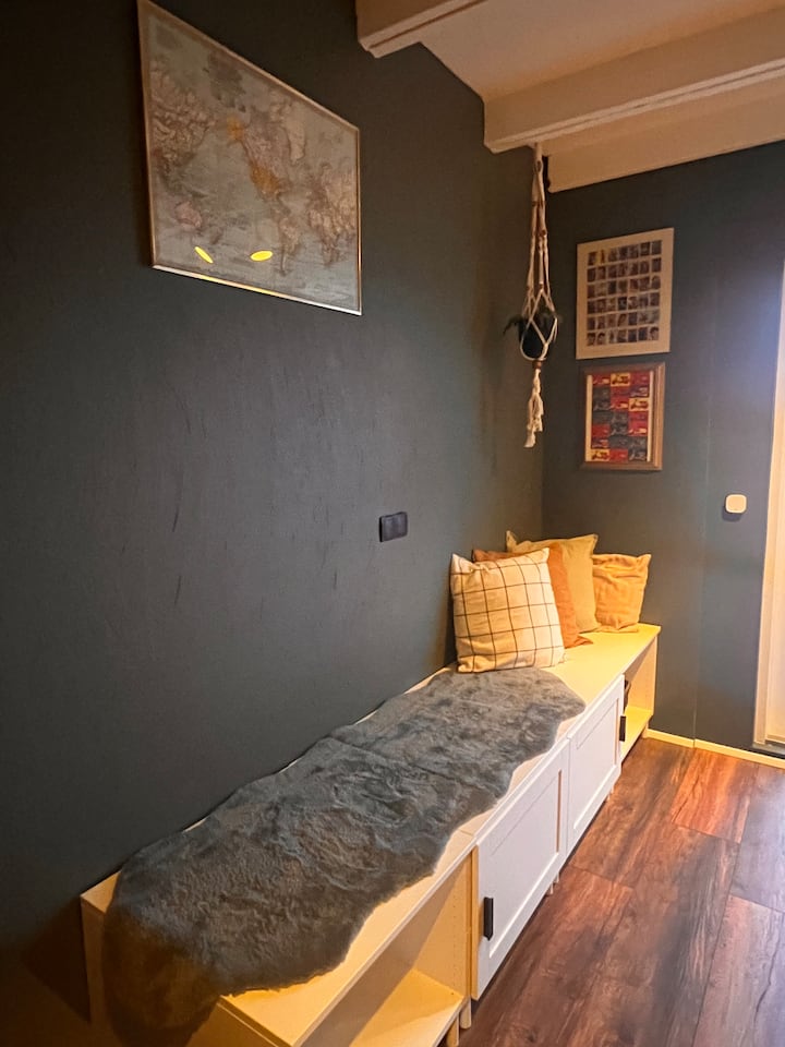 Cosy  Guesthouse With A Loft And Free Parking - Reykjavík