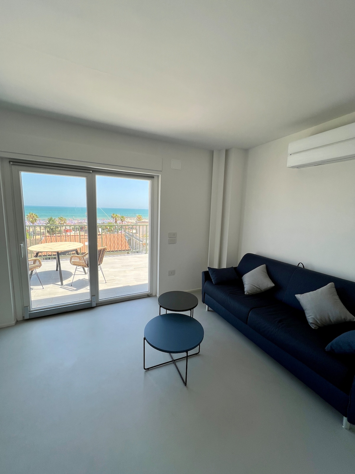 Leistungsstarkes Airbnb: Histonia Terrace – Sea View Apartment in Vasto