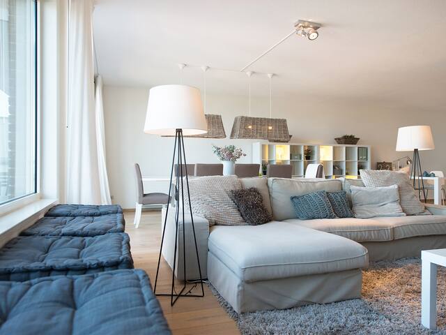 BizStay Harbour 24A gallery image 3