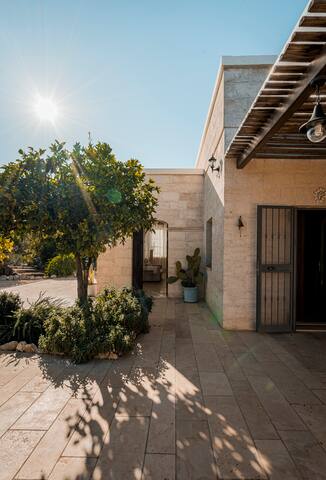 Villa Ostuni ONE mit Pool, Gästehaus & Glamping gallery image 3