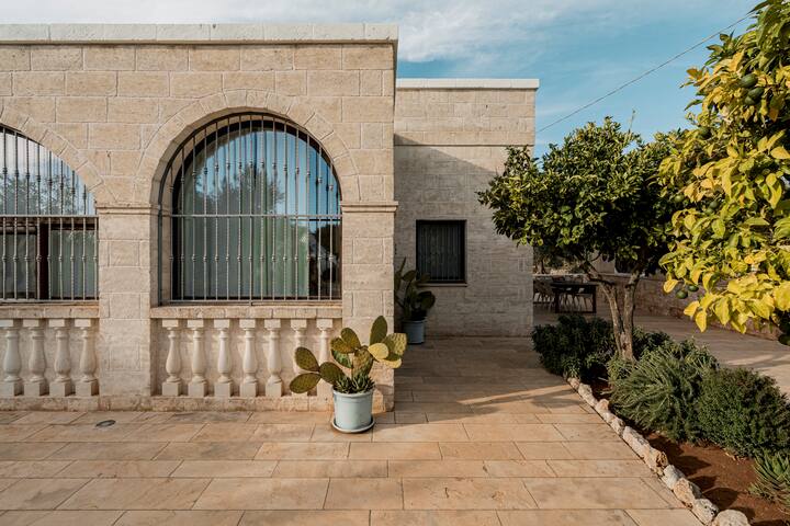 Villa Ostuni ONE mit Pool, Gästehaus & Glamping gallery image 2