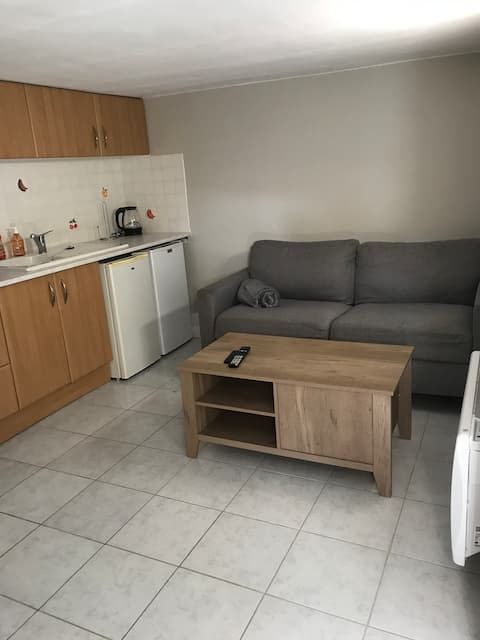 Popular Airbnb listing: Independent studio with pool at owner's home in Martigues