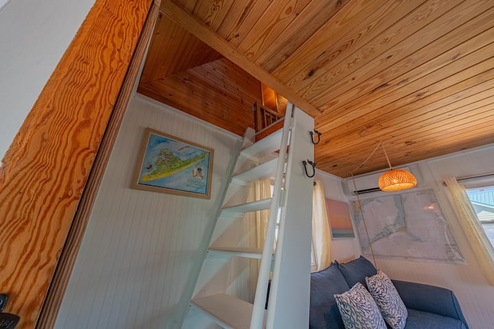 Cozy Island Hideaway With Bikes + Beach Gear - Ocracoke, NC