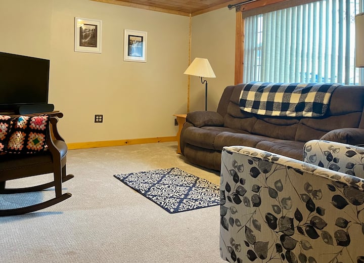 Cozy 2 Bdrm Near River & Docks - Cedar Point State Park, Clayton
