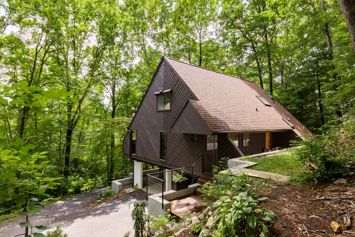 Luxury Efficiency Suite gallery image 2