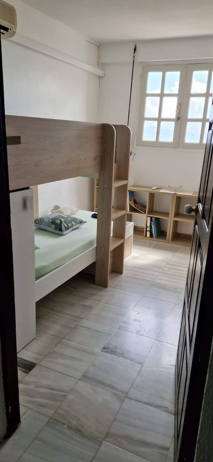 Dormitorio 1: niños - 1 cama doble 
