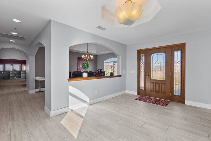 Beautiful private mountain estate on 10 acres gallery image 5