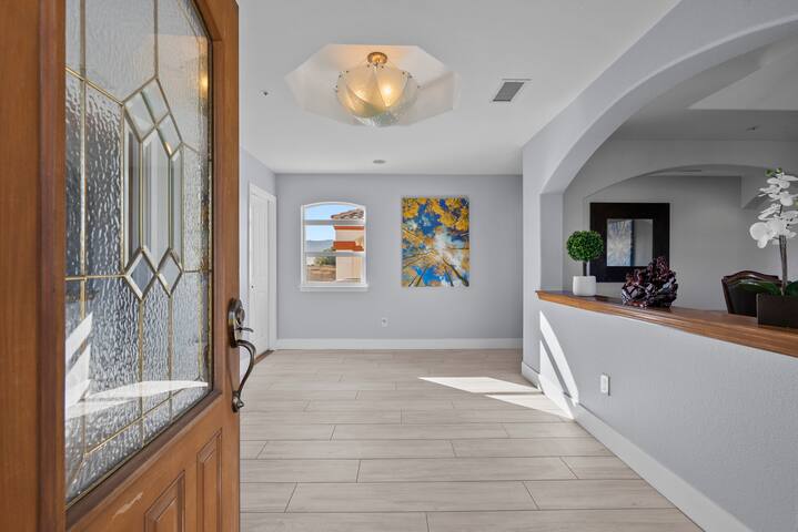 Beautiful private mountain estate on 10 acres gallery image 3