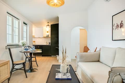 Top Airbnb: Luxury 2 Bedroom Beach Oasis in União Das Freguesias De Cascais E Estoril