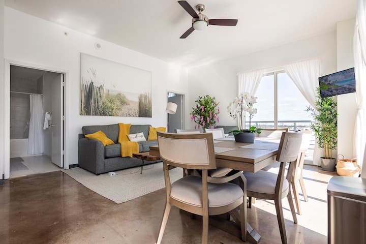 Unique 2-br Loft In Dt Miami,free Parking,pool,gym - Miami