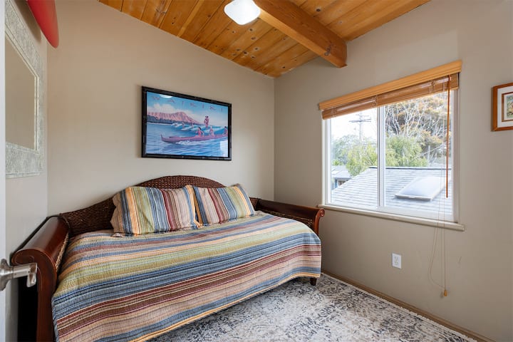 Habitación pequeña con cama nido (2 camas individuales), lo mejor para niños