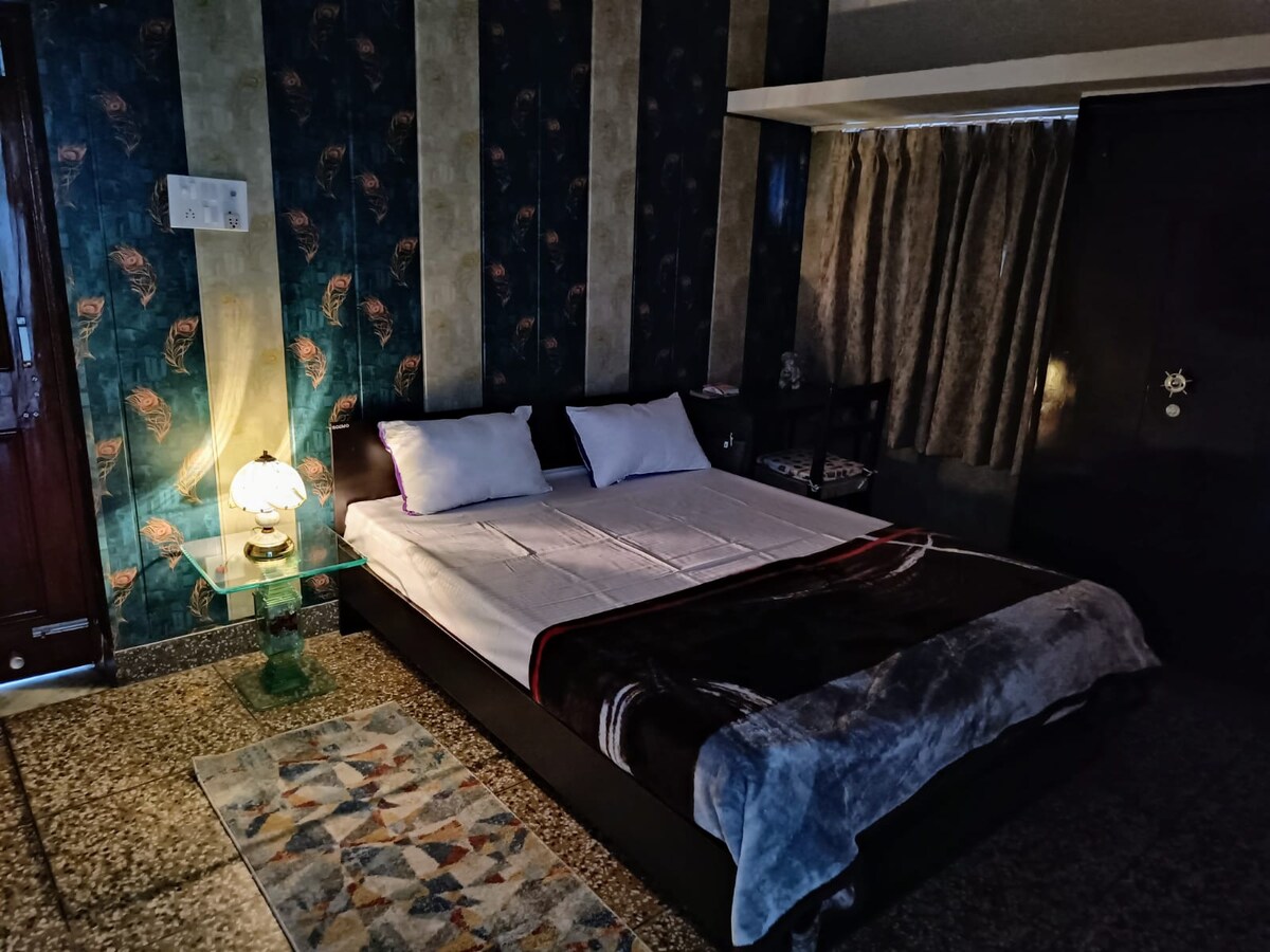 غرفة النوم الرئيسية