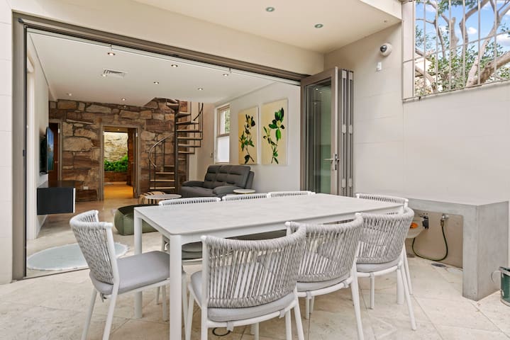 Panorama Firework View in Kirribilli gallery image 4