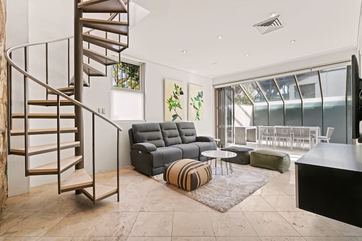 Panorama Firework View in Kirribilli gallery image 2