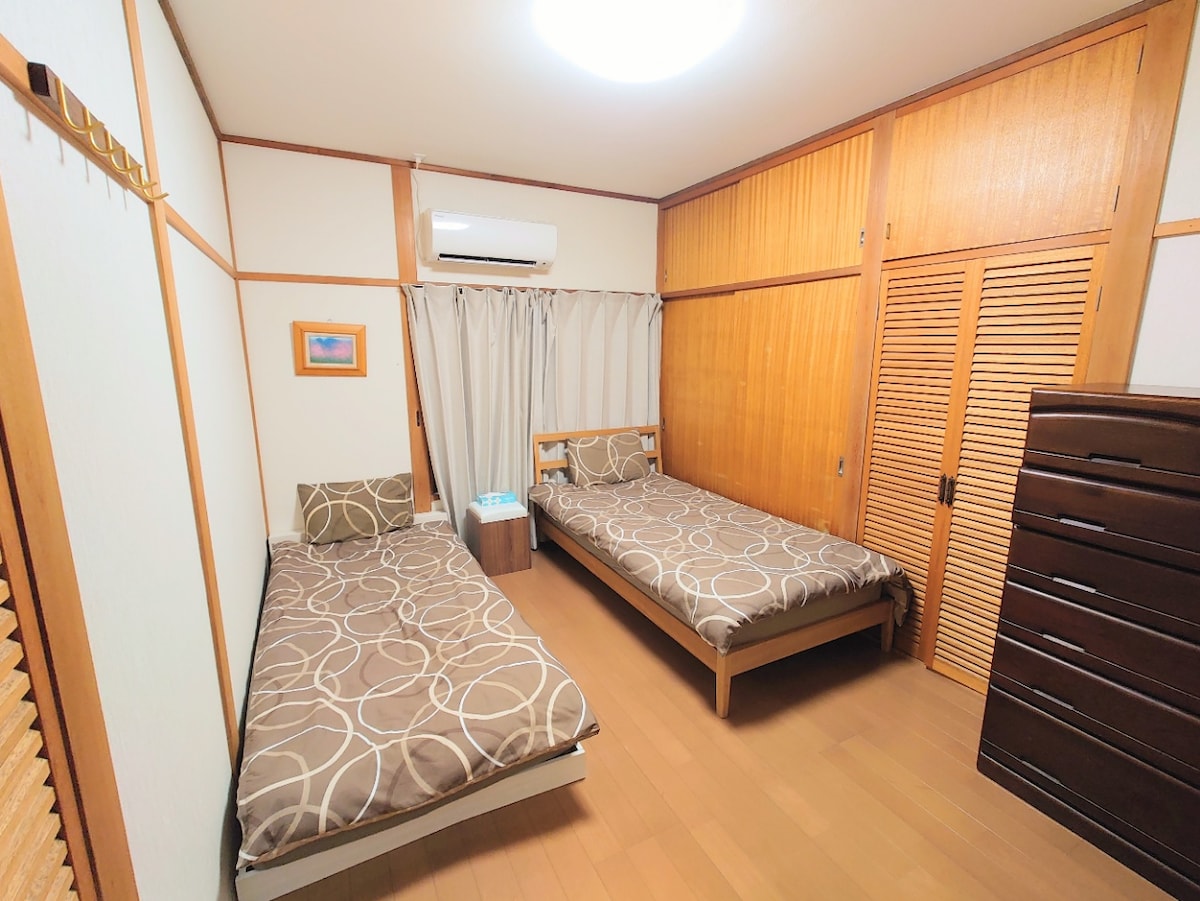 საძინებელი 4