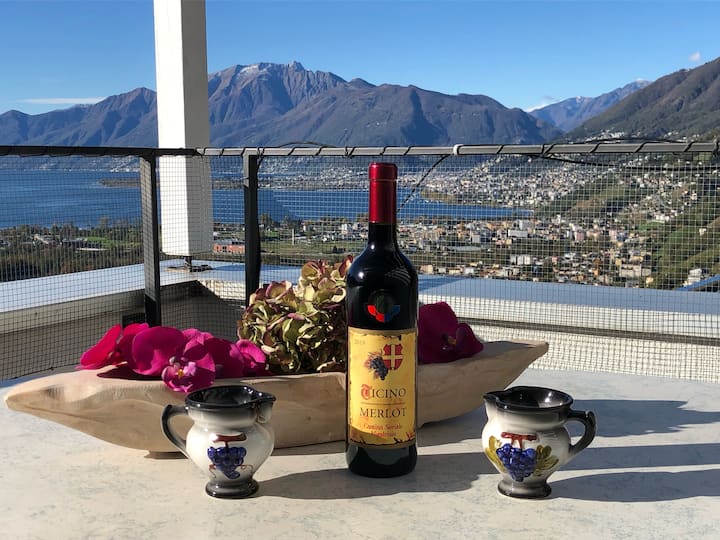 Al Monte, enjoy and relax with top lake view Apartments for Rent in