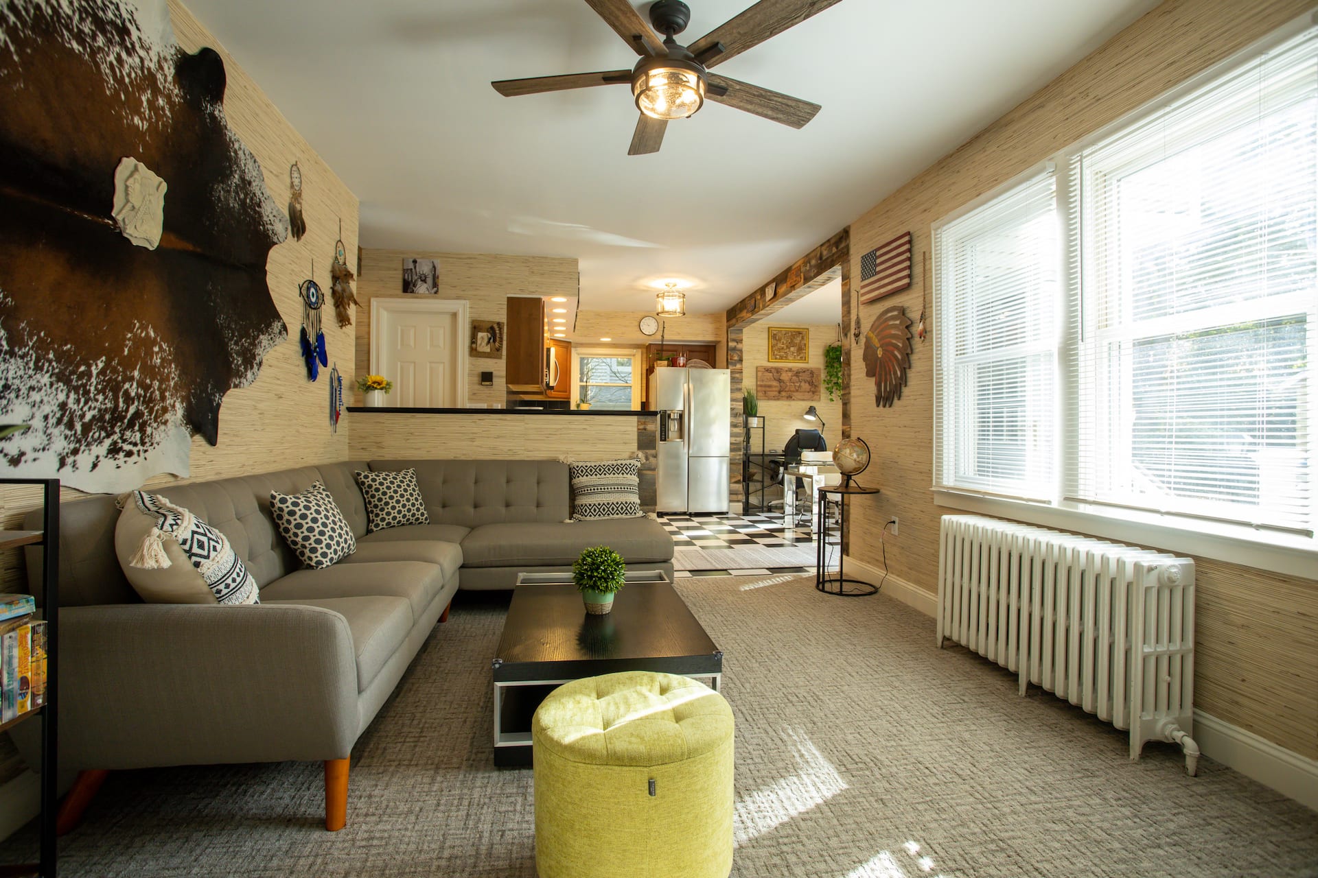 Peaceful and quiet 2 BR apartment with a deck