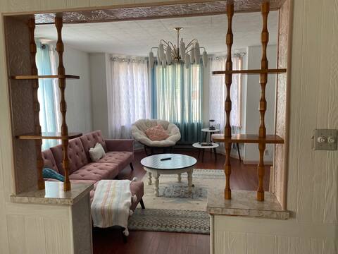 Retro Retreat; Sara’s Place
