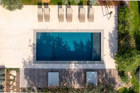 Mas with spectacular views of the Luberon, 330 m2