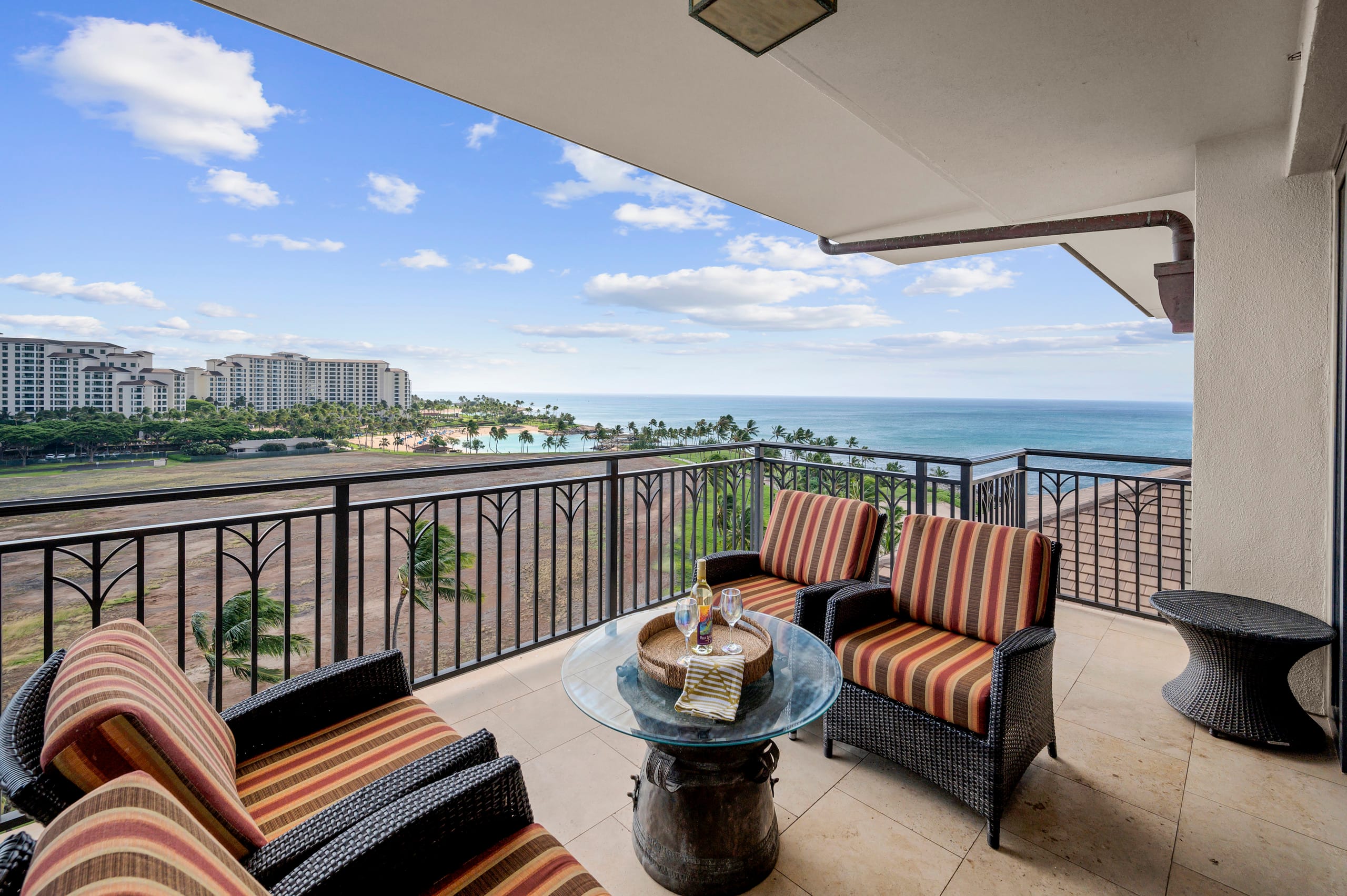 Condo in Kapolei · ★4.98 · 3 bedrooms · 4 beds · 3 private baths - Image 1