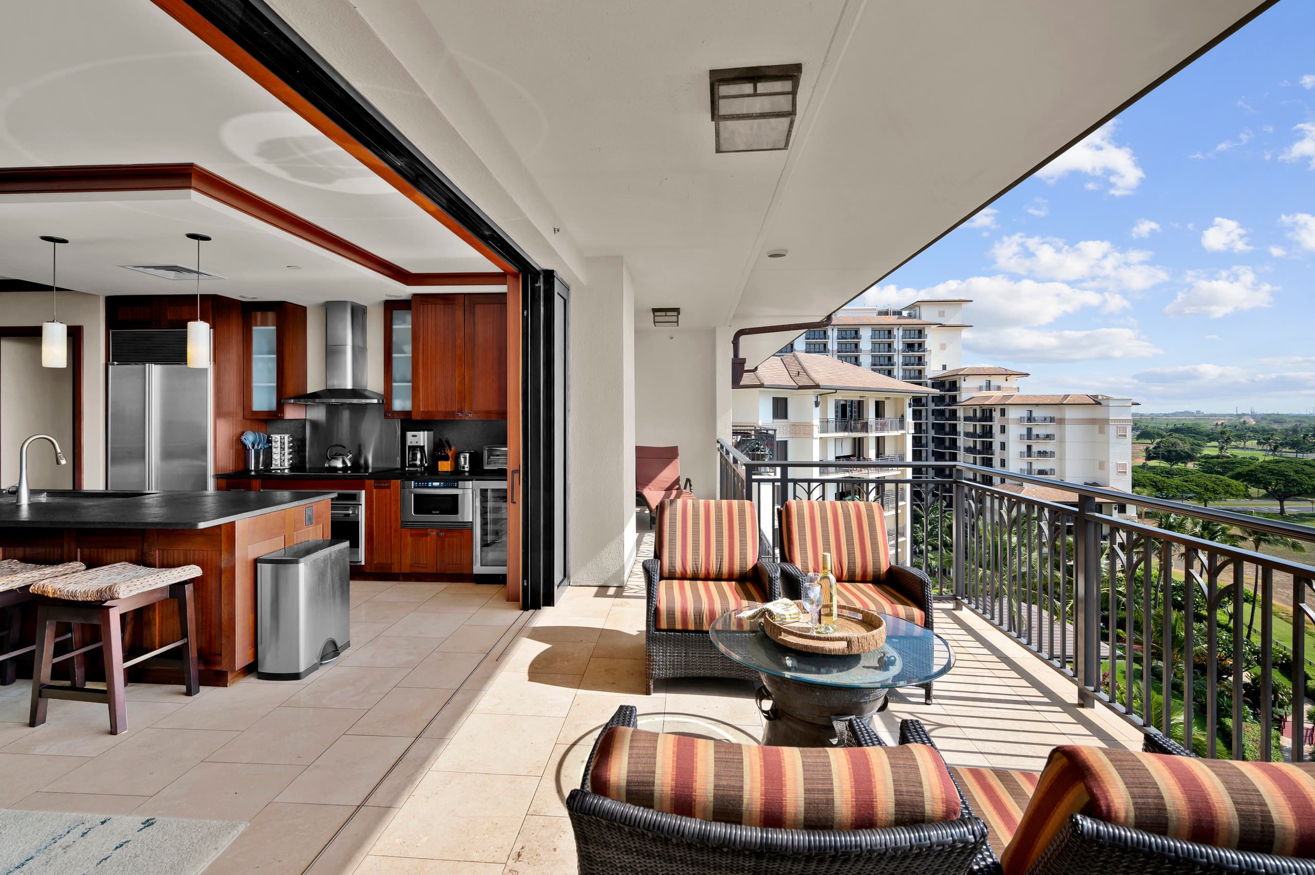 Condo in Kapolei · ★4.98 · 3 bedrooms · 4 beds · 3 private baths - Image 3