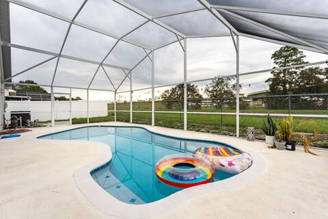 East Orlando Getaway - 3BR/2BTH * Private Pool