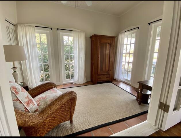 Charming 1920s bungalow gallery image 4