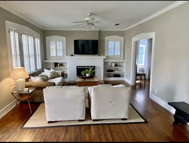 Charming 1920s bungalow gallery image 3