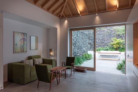 Top performing Airbnb: Heritage, design & garden in centre of Garachico in Garachico