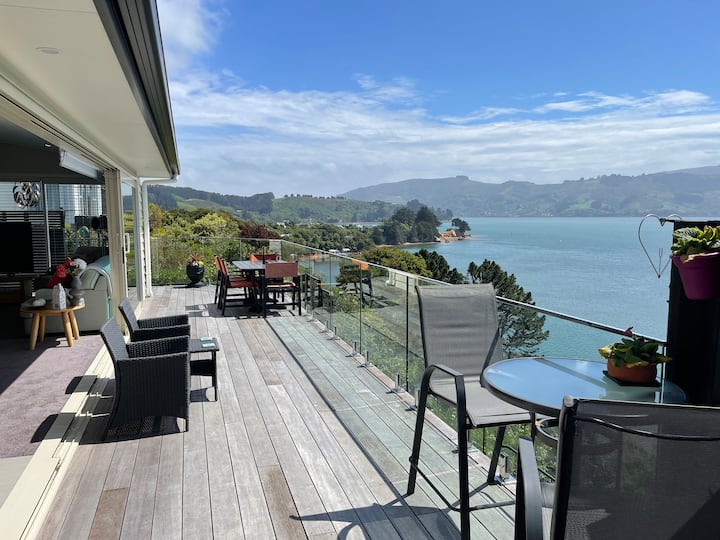Waterfront Paradise Houses for Rent in Dunedin, Otago, New Zealand
