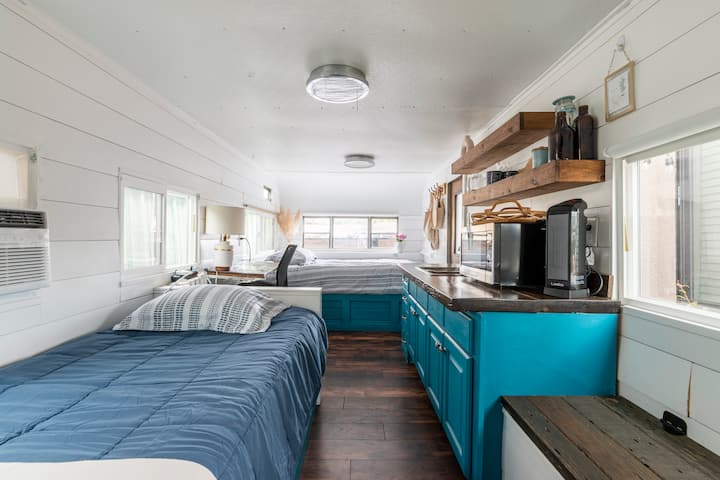Vintage Rv Farmhouse Disneyland 15 Mins - Cerritos, CA
