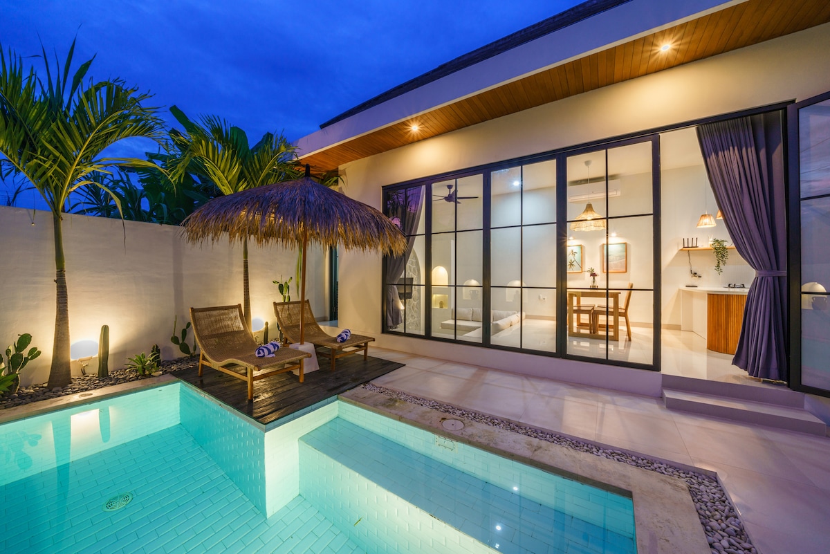 Villa in Canggu · ★4.83 · 1 bedroom · 1 bed · 1 private bath, сопоставимый объект Airbnb