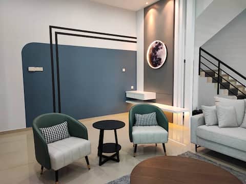 Butterworth Spacious landed corner unit