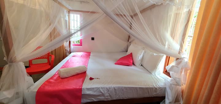 חדר 3 עם מיטת קינג סייז