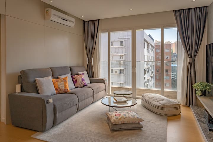 Luxury Apartment in the Heart of Kowloon