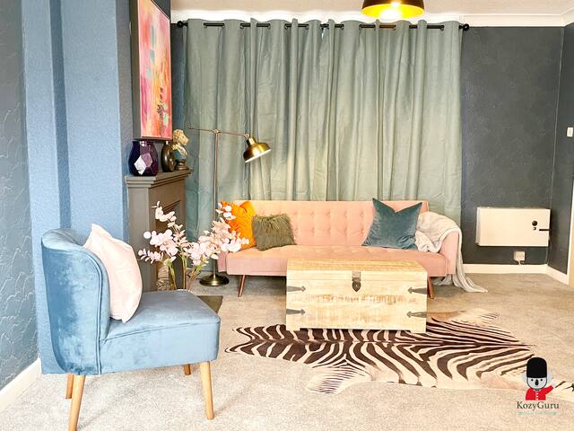 KozyGuru | Salford Cozy 3BR 6ppl Good Location gallery image 4