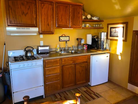 Popular Airbnb listing: Lodestar Loft Farm Experience in White Mountains Rural