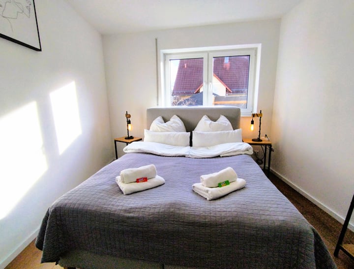 Bedroom ground floor queen size