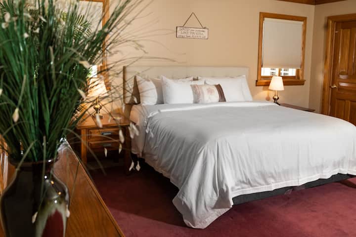 Master King с пълна баня