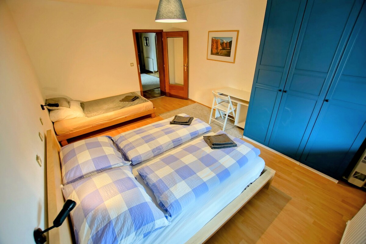 ห้องนอน 2 (Bedroom 2)