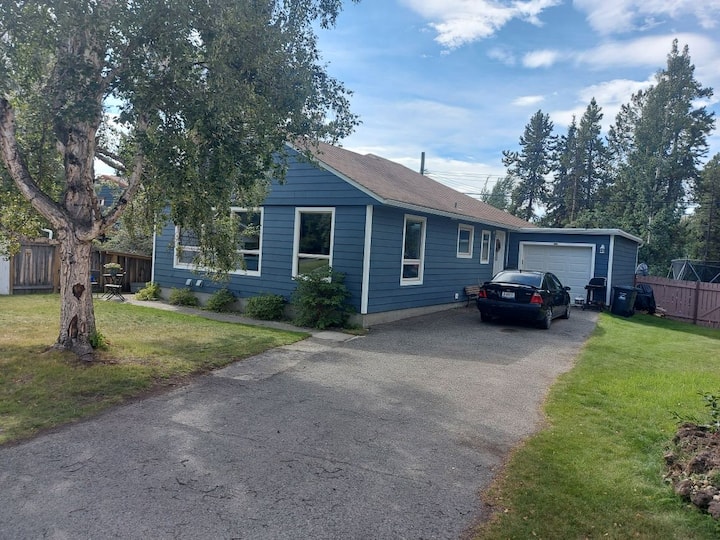 Kluhini Guest House Bungalows for Rent in Whitehorse, Yukon