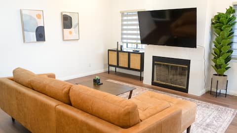 Gorgeous Home Near Downtown LA 3BD/3BA -King Suite