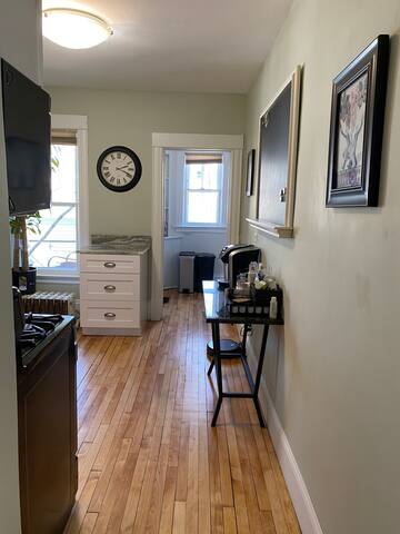 Premiere updated Victorian home gallery image 3