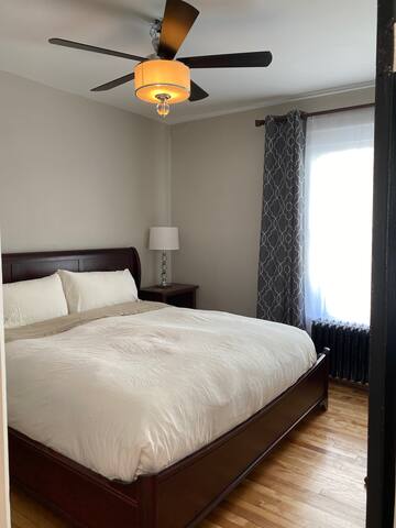 Premiere updated Victorian home gallery image 2