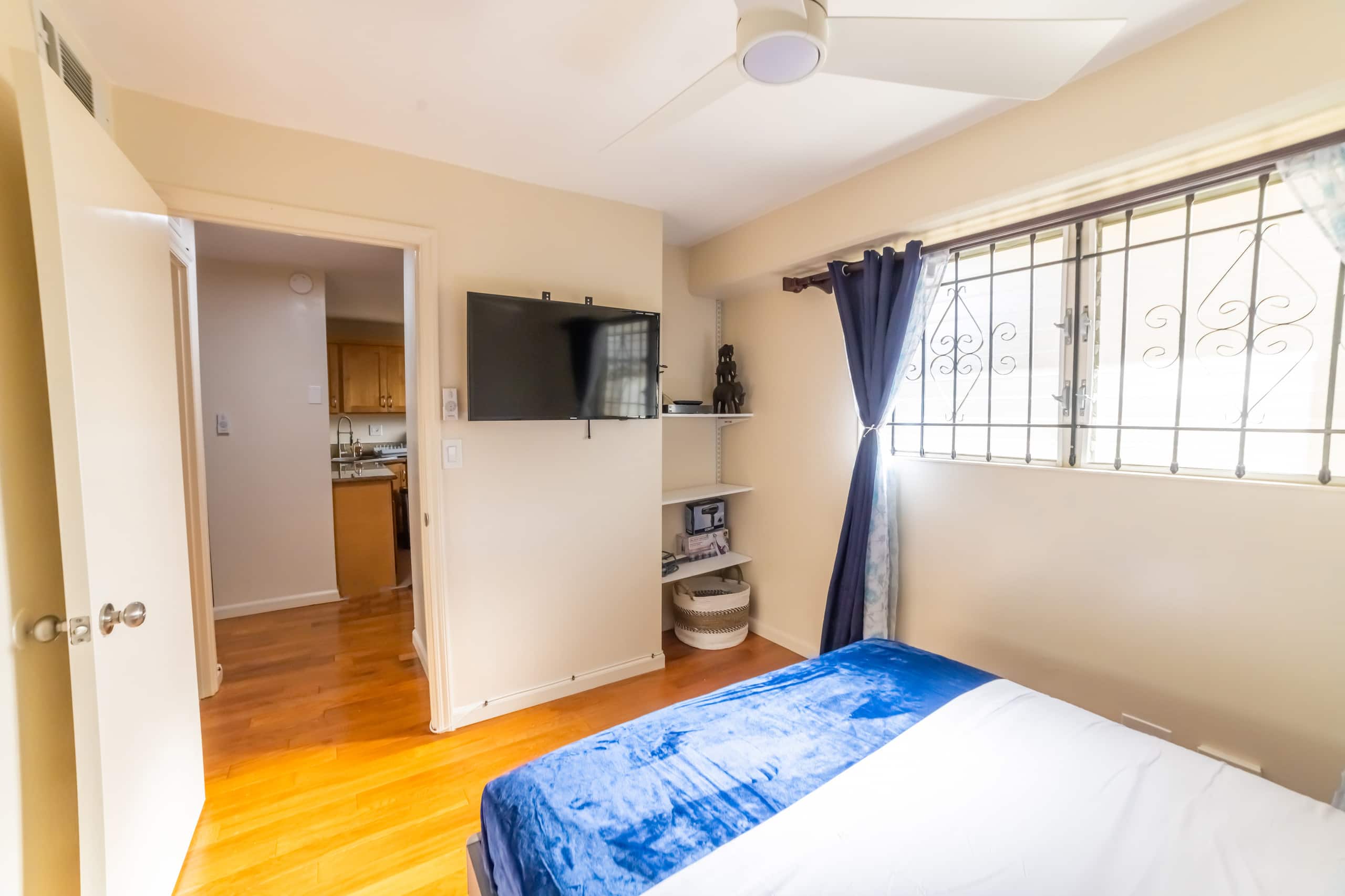 2BR Modern Condo - Heart of Waikiki - Image 6