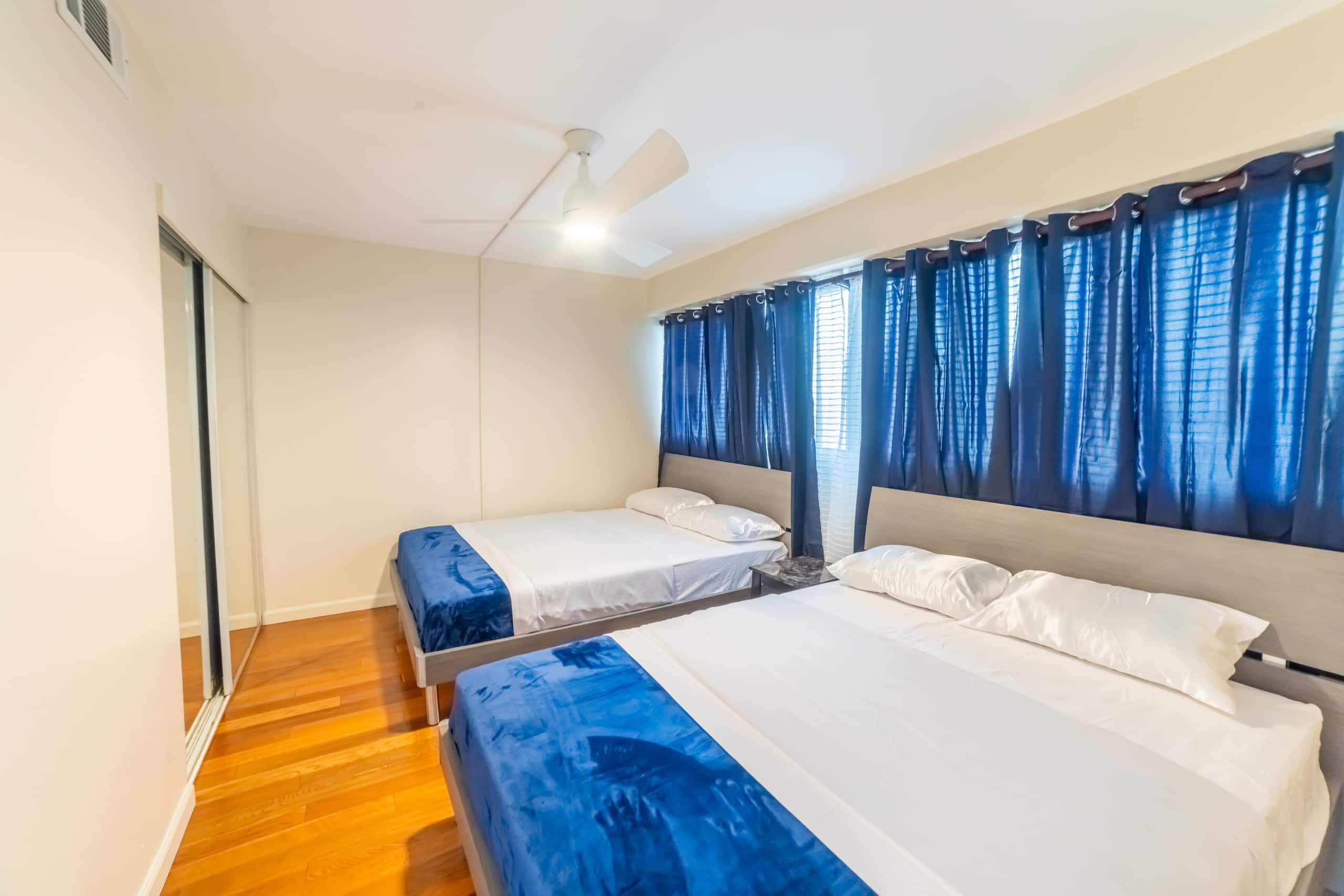 2BR Modern Condo - Heart of Waikiki - Image 4