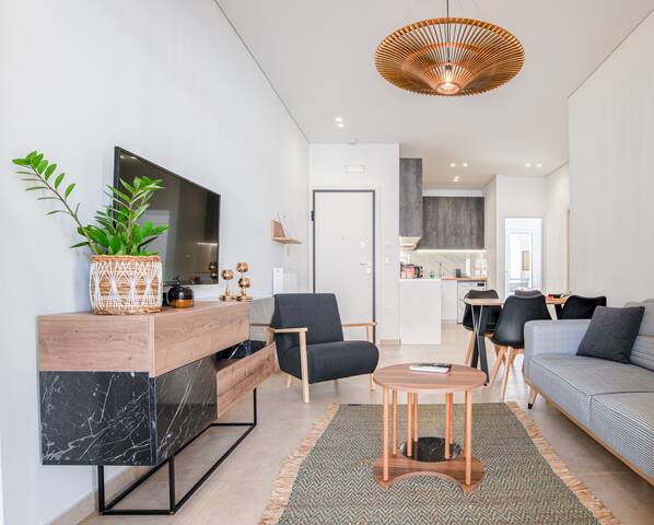 Le Βonheur Εnsoleillé gallery image 2