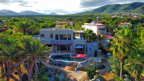 Casa Del Destino -Steps from ocean & private pool