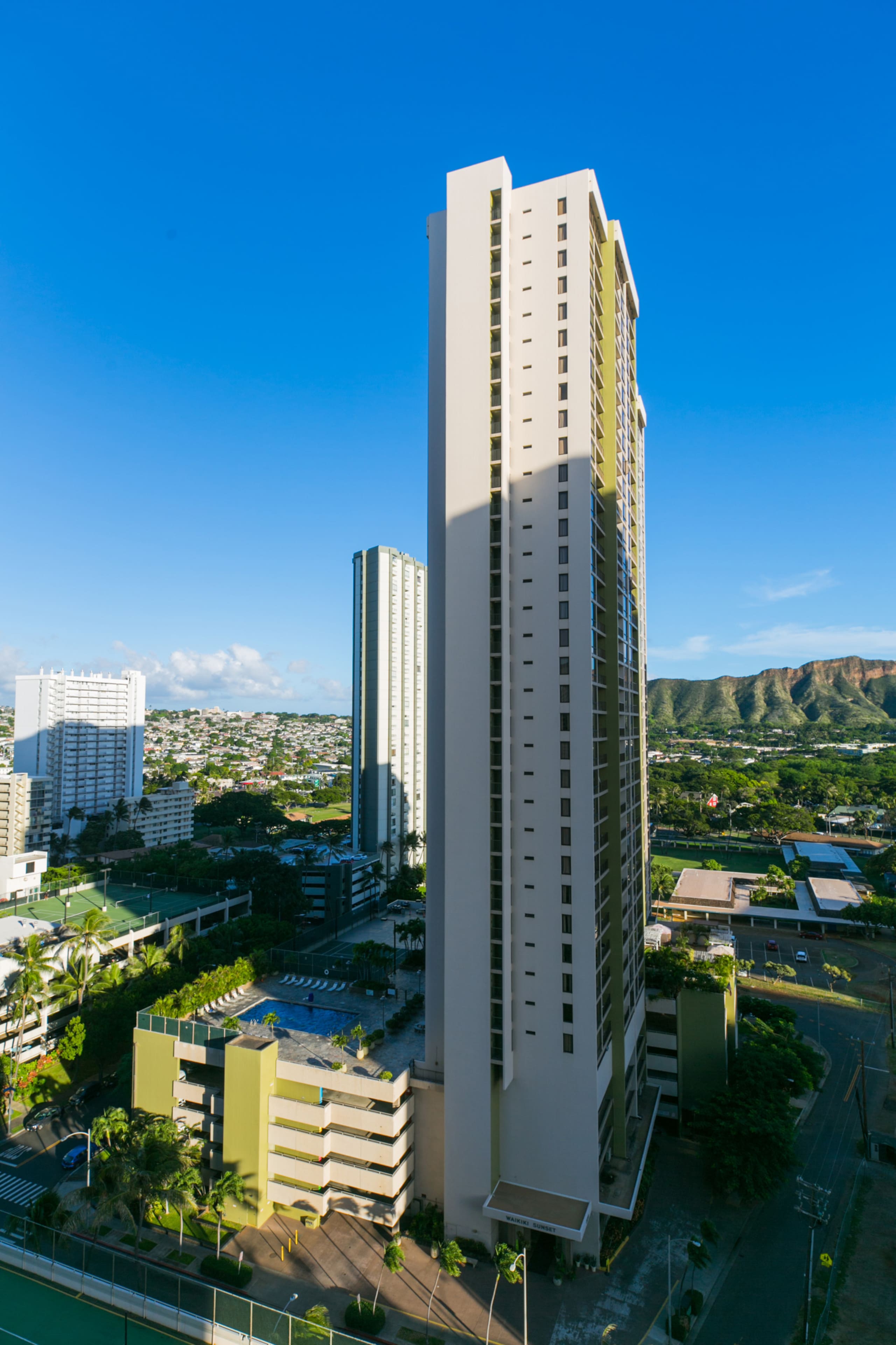 5 Min Walk to Beach, Kitchen, $0 Cleaning/Parking - Image 65