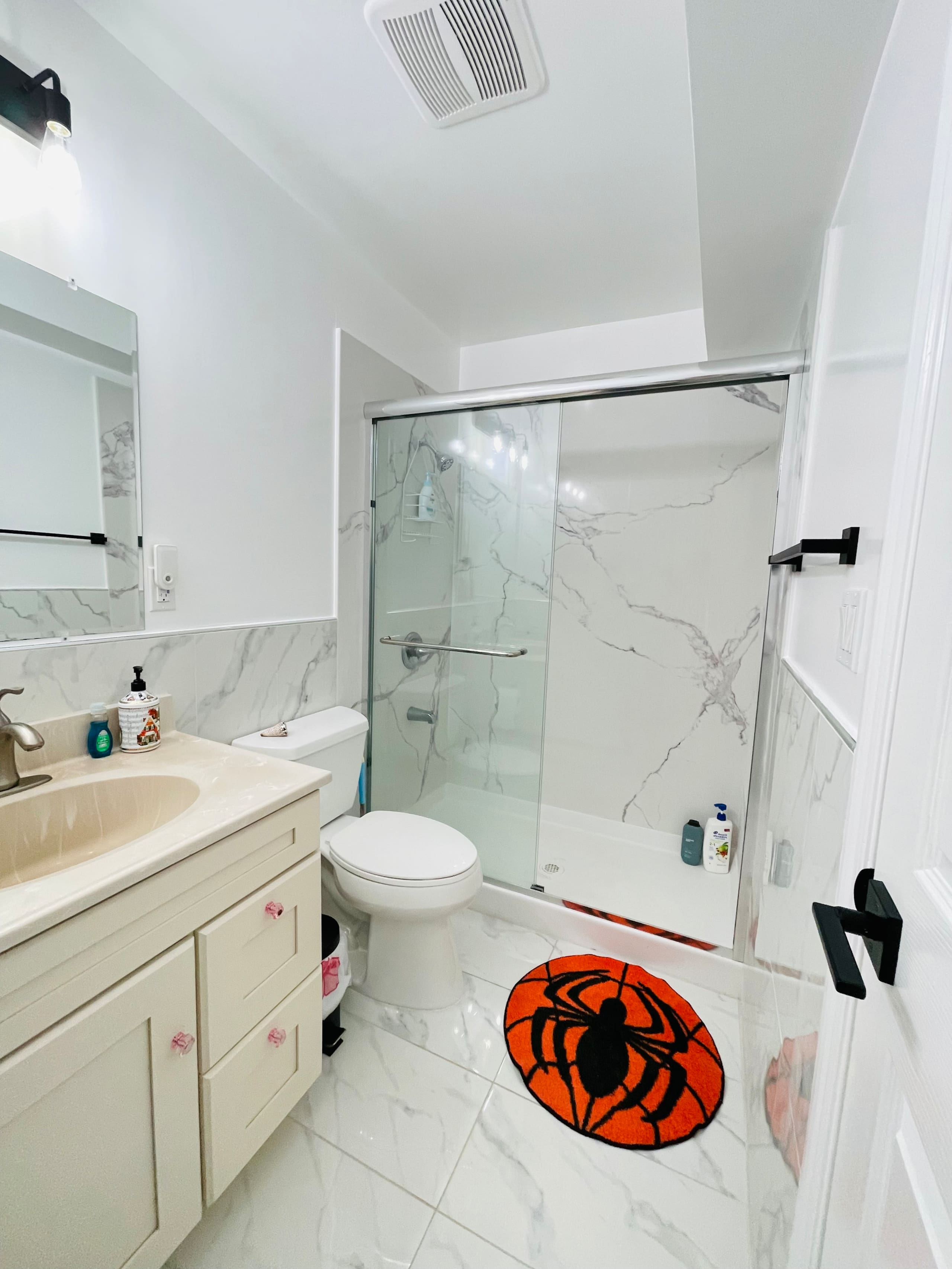Cozy 2BR 1BA, On-Site Host, Portola, San Francisco - Image 8